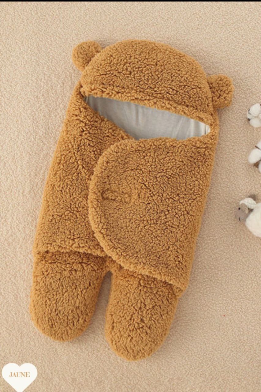 🧸 بطانية الدب للأطفال – من 0 إلى 12 شهر