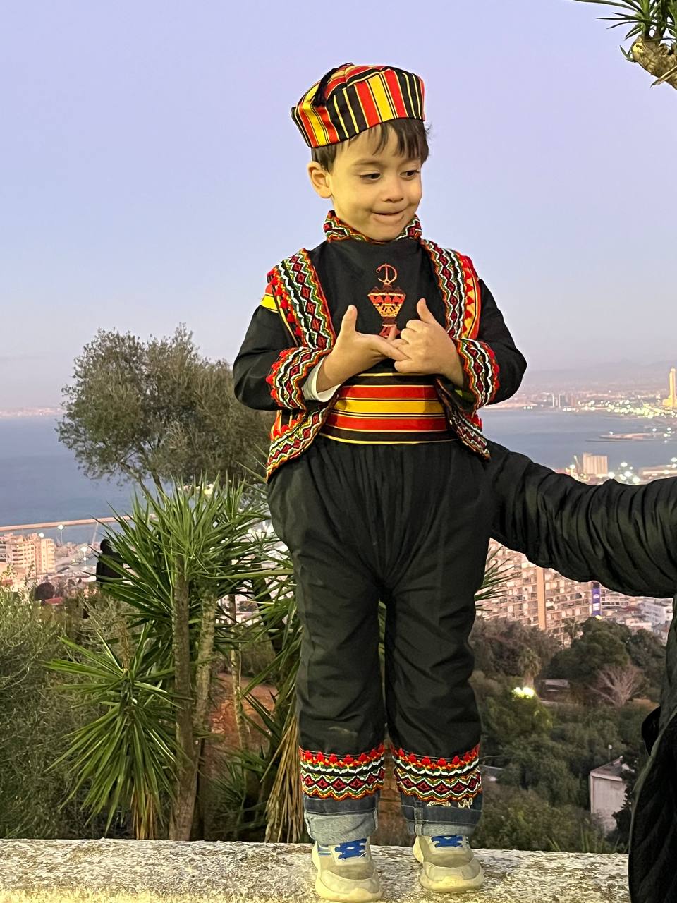 طقم 5 قطع تقليدية قبائلية  للأطفال 🐻😍 مع بابوش مجاني لكل طقم 🎁 🤝🏻❤️